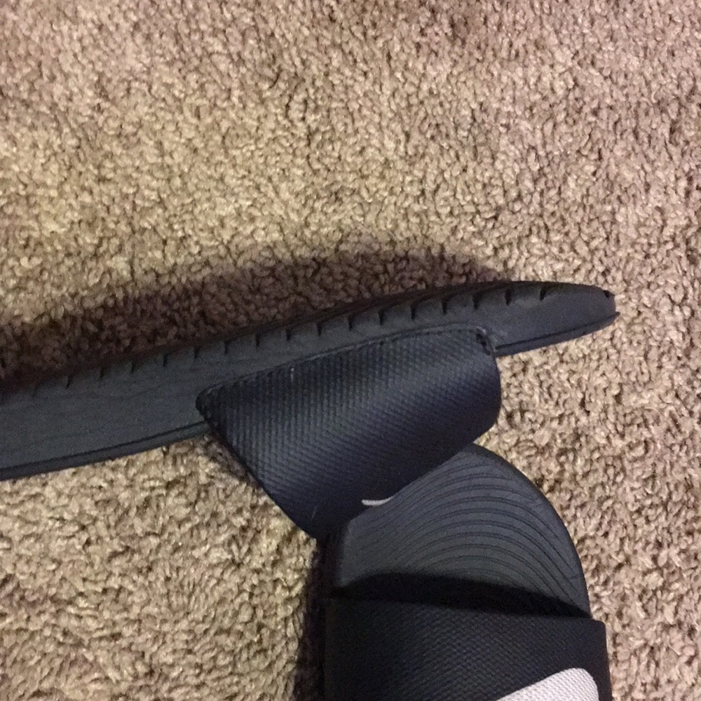 Nike Slides - Picture 4 of 4